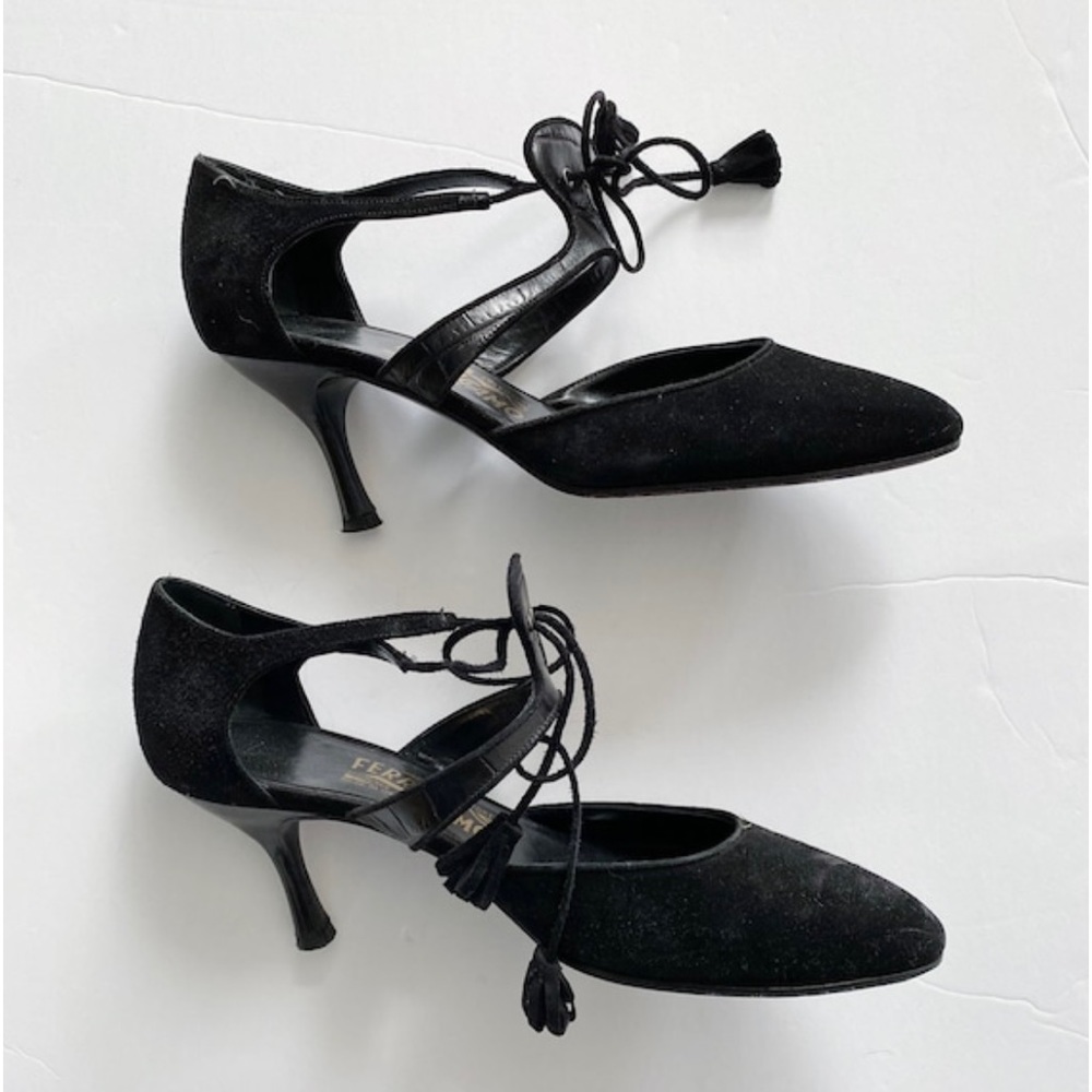 Salvatore Ferragamo heels in genuine leather suede